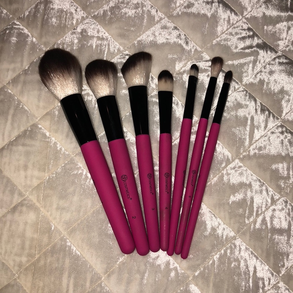 BH cosmetics brush set never used